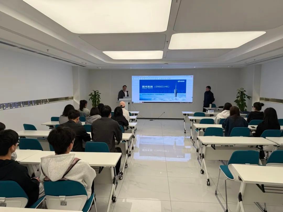 教育科技融合發(fā)展 學(xué)校獲批“新能源材料與器件”本科專業(yè)引領(lǐng)技術(shù)開發(fā)新篇章